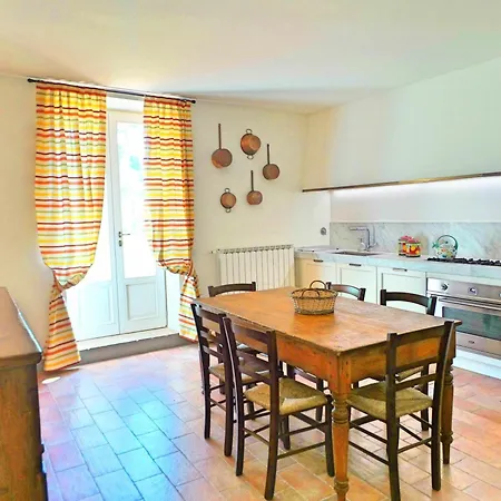 Podere Vigliano Aparthotel 4*